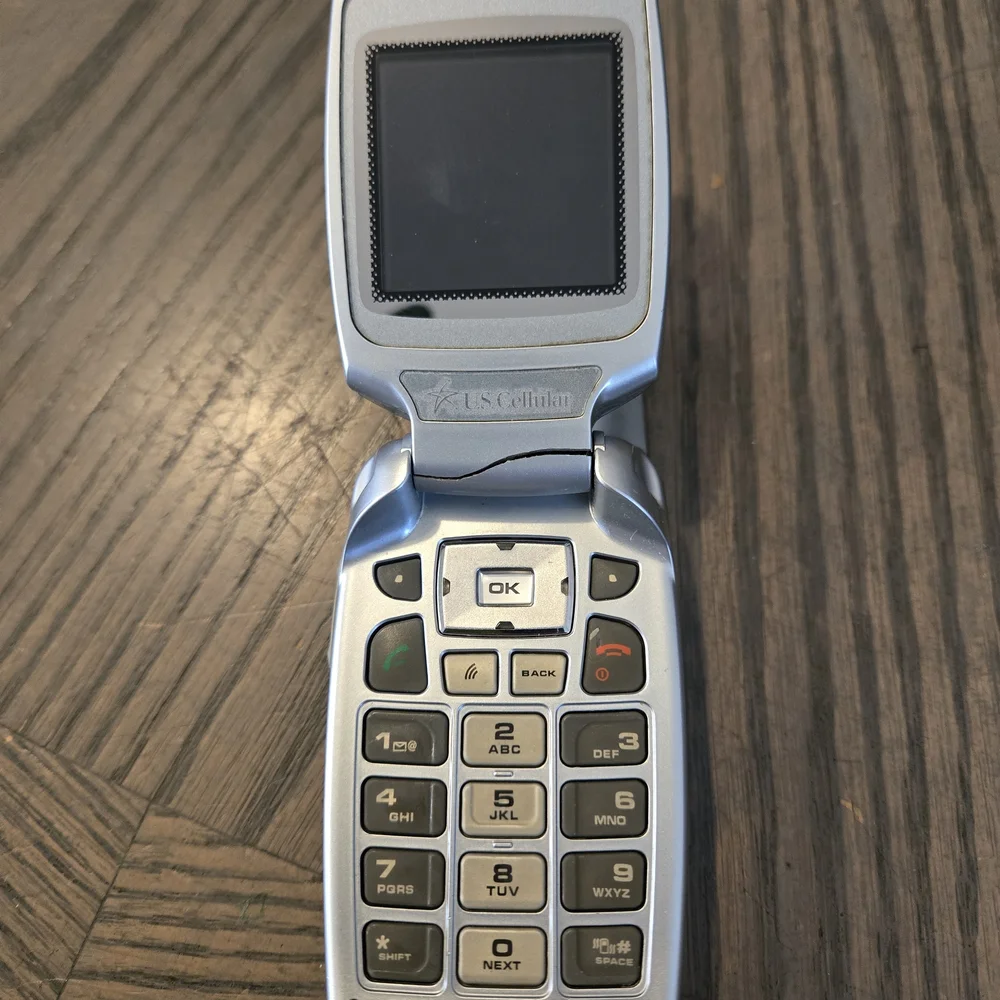 Vintage Kyocera KX9C Silver US Cellular Very Rare Flip Phone 3G UNTESTED As-Is